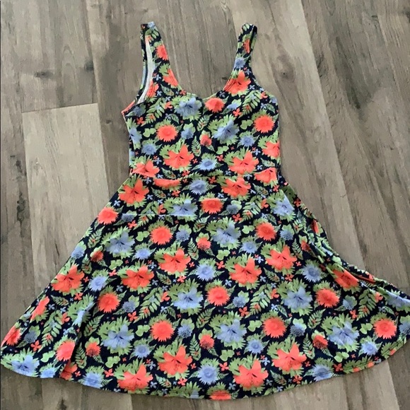 Medium flower dress - Picture 1 of 1